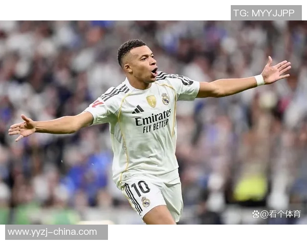 皇R与巴的激烈对抗裁判的判罚引发争议与讨论